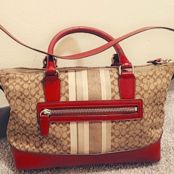 Coach Handbag - Picture 2 of 2